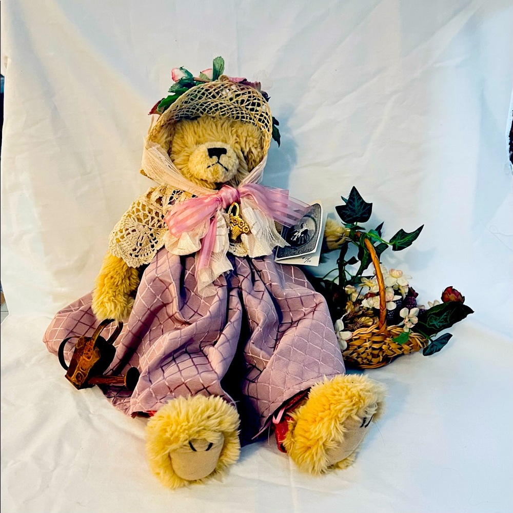 Susan Miller Hand Made Teddy Bear, “Violet”, Tag signed by maker, 20”